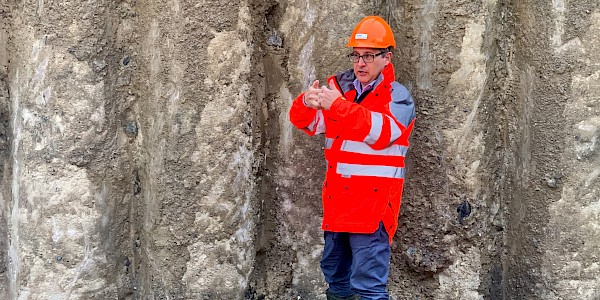 Bauingenieur auf Baustelle